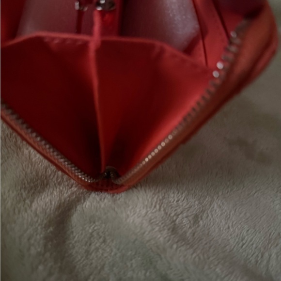 Badgley Mischka Coral Quilted Wallet - Picture 8 of 9